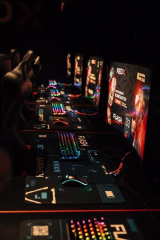 Игровая гарнитура HyperX Cloud Alpha в компьютерном клубе RedX